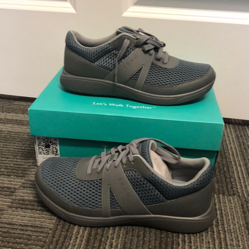 Traq Mens shoe NIb size 41